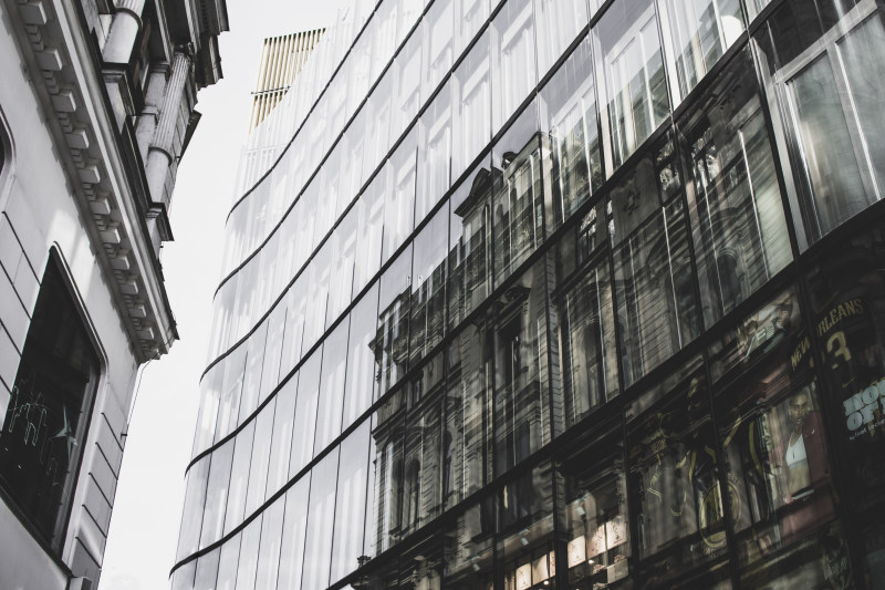 低角度摄影的窗帘建筑Low Angle Photography of Curtain Building|4k wallpaper,4K壁纸,aerial photography,architectural design,Architecture,black-and-white,buildings,Business,City,Contemporary,Daylight,downtown,facade,finance,glass,glass windows,industial,Light,low angle shot,Modern,Office,outdoors,perspective,Reflection,skyscraper,steel,tall,Travel,Urban,低角度拍摄,光,办公室,反思,商业,城市,工业,市中心,建筑,建筑物,建筑设计,当代,户外,旅游,日光,现代,玻璃,玻璃窗口,航空摄影,观点,身材高大,金融,钢铁,门面,高层建筑,黑色和白色-海量高质量免版权图片素材-设计师素材-摄影图片-mitapix-美塔图像