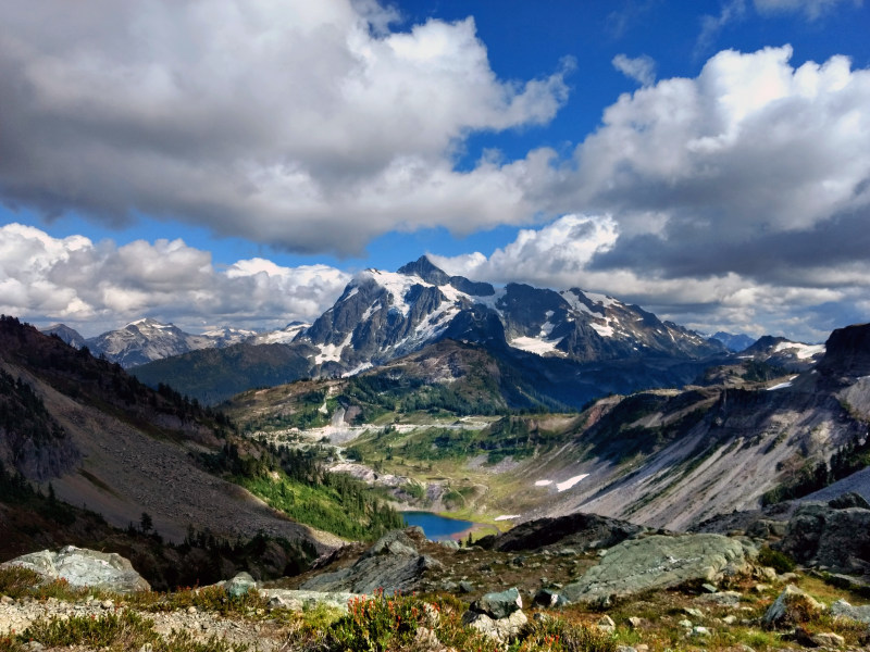 阴天山景|4K墙纸,冬天,多云,天空,寒冷,山峰,山脉,山谷,岩石,户外,景色,环境,石头,自然,自然墙纸,雪,风景,高地,高山,高清墙纸-海量高质量免版权图片素材-设计师素材-摄影图片-mitapix-美塔图像