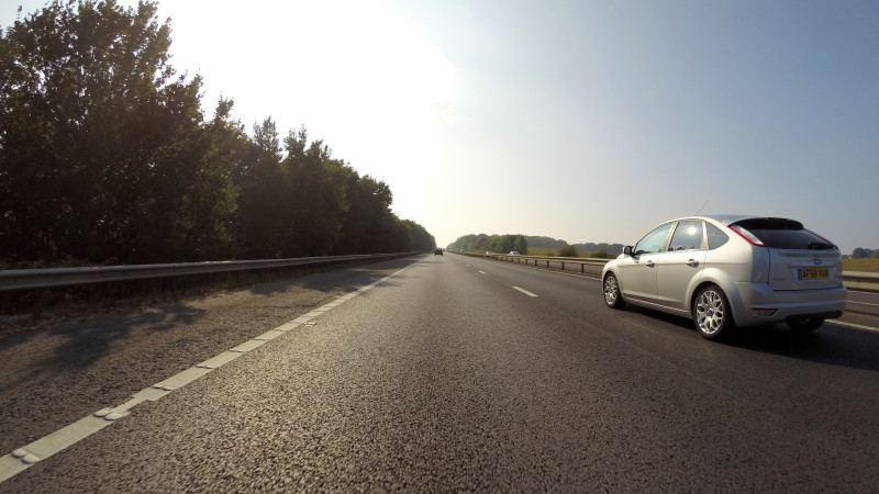 行动沥青汽车|交通系统,人行道,假期,公路,导航,快速,户外,旅行,日光,景观,树木,汽车,沥青,行动,车辆,运动,运输,速度,道路,驾驶,高速公路-海量高质量免版权图片素材-设计师素材-摄影图片-mitapix-美塔图像