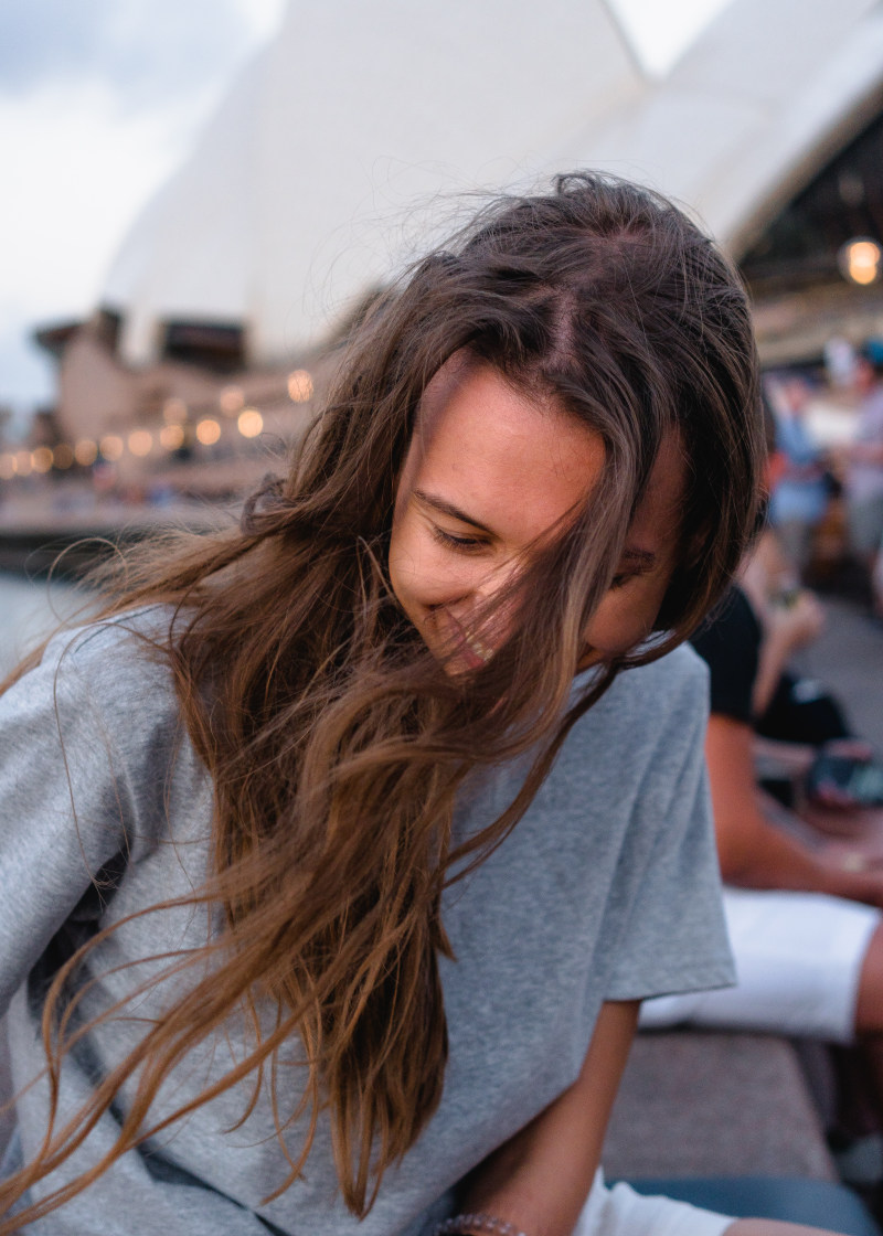 女人笑的照片Photo of Woman Laughing|adorable,attractive,Beautiful,beauty,Blur,bokeh,brunette,cheerful,closeup,Cute,depth of field,facial expression,Fashion,female,Focus,hair,Happy,lady,laughing,model,person,pretty,Smile,smiling,woman,人,可爱,头发,女人,女士,女性,开朗,微笑,快乐,散景,时尚,景深,有吸引力,模型,模糊,漂亮,焦点,特写,笑,美丽,面部表情,黑发-海量高质量免版权图片素材-设计师素材-摄影图片-mitapix-美塔图像