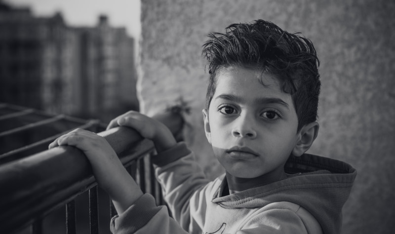 男孩在灰色套衫连帽衫Boy in Gray Pullover Hoodie|adorable,black-and-white,Blur,blurred background,boy,Child,Close-up,Cute,face,facial expression,hair style,indoors,innocence,Kid,looking,outdoors,person,Portrait,public domain images,son,wear,Young,人,儿子,儿童,公共域名图片,发型,可爱,在室内,孩子,年轻,户外,无罪,查找,模糊,模糊的背景,男孩,磨损,肖像,脸,面部表情,黑色和白色-海量高质量免版权图片素材-设计师素材-摄影图片-mitapix-美塔图像