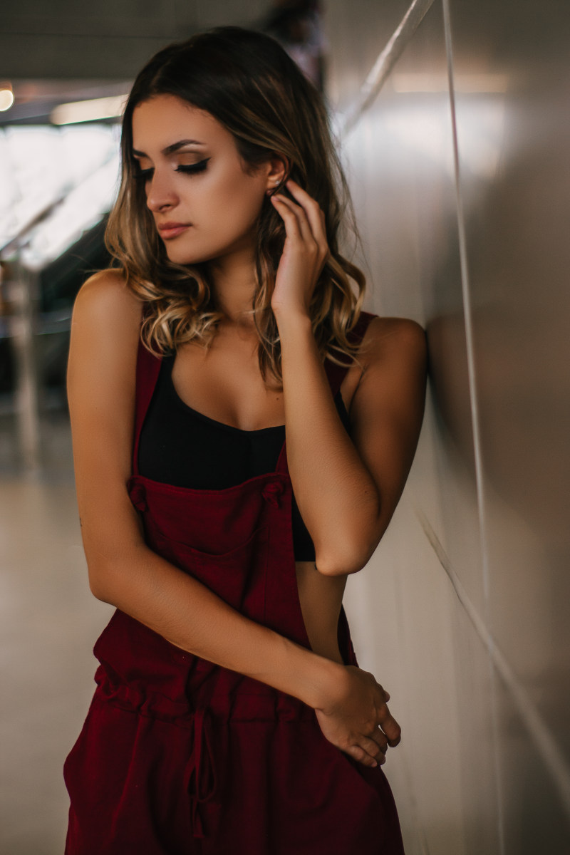 女人靠在墙上的照片Photo of Woman Leaning On Wall|adult,attractive,Beautiful,beauty,brunette,Cute,Fashion,fashionable,female,glamour,hair,lady,leaning,model,person,photoshoot,pose,posing,posture,pretty,royalty free images,sexy,style,wear,woman,人,倾斜,免版税图片,可爱,头发,女人,女性,姿势,性感,成人,拍摄,时尚,有吸引力,构成,模型,漂亮,穿,美丽,美容,那位女士,风格,魅力,黑妞-海量高质量免版权图片素材-设计师素材-摄影图片-mitapix-美塔图像