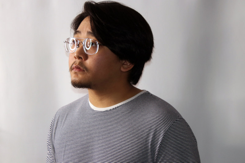 男人穿着条纹衬衫的照片Photo of Man Wearing Striped Shirt|adult,eyeglasses,eyewear,facial expression,facial hair,Fashion,fashionable,glasses,guy,male,Man,model,person,photoshoot,Portrait,sad,sadness,striped,stripes,trendy,之一,人,家伙,悲伤,成人,拍摄,新潮,时尚,条纹,模型,男性,眼镜,肖像,面部毛发,面部表情-海量高质量免版权图片素材-设计师素材-摄影图片-mitapix-美塔图像