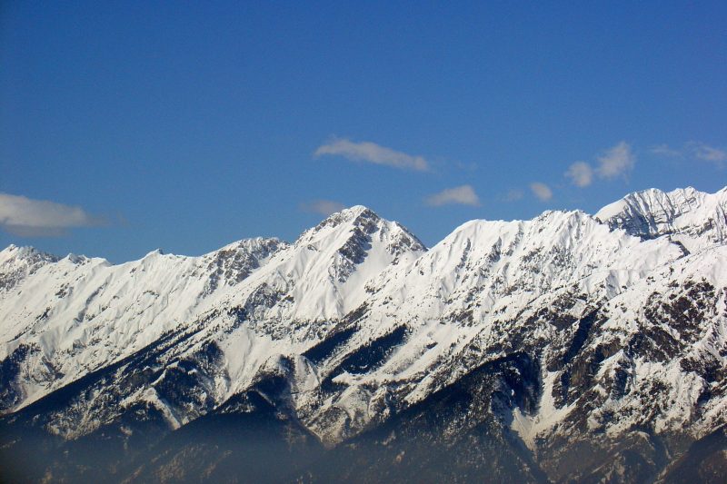 高山探险|全景,冬天,冰,冰川,天空,寒冷,山,山峰,岩石,徒步旅行,戏剧,户外,探险,攀登,旅行,日光,海拔,自然,雪,霜冻,风景,高山-海量高质量免版权图片素材-设计师素材-摄影图片-mitapix-美塔图像