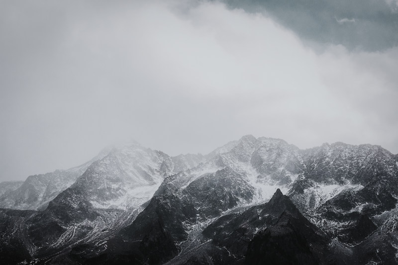 山脉Mountain Range|adventure,alps,black-and-white,Clouds,cold,Dawn,fog,HD wallpaper,high,hike,ice,landscape,mist,mountain,mountain peak,mountains,outdoors,rocky,scenic,snow,sunset,Travel,valley,winter,云,冒险,冬天,冰,冷,山,山峰,山脉,山谷,岩石,户外,旅行,日落,景观,远足,阿尔卑斯山,雪,雾,风景优美,高,高清壁纸,黎明,黑白-海量高质量免版权图片素材-设计师素材-摄影图片-mitapix-美塔图像