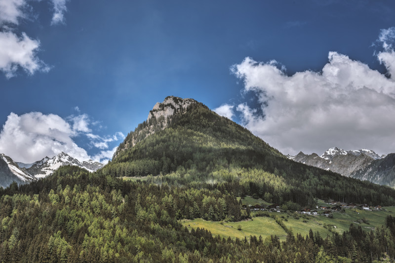 山脉照片Photo of Mountain Range|adventure,Clouds,conifer,Daylight,desktop wallpaper,evergreen,Grass,HD wallpaper,high,hike,hill,hills,landscape,mountain,mountain peak,mountains,nature,outdoors,postcard,postcards,rocks,scenery,scenic,sight,Sky,snow,summit,Travel,tree,Trees,valley,wallpaper,wood,woods,丘陵,云,冒险,壁纸,天空,山,山峰,岩,常绿,徒步旅行,户外,旅游,日光,明信片,景观,木,树,树林,桌面壁纸,自然,草,谷,针叶树,雪,风景,首脑会议,高,高清壁纸-海量高质量免版权图片素材-设计师素材-摄影图片-mitapix-美塔图像