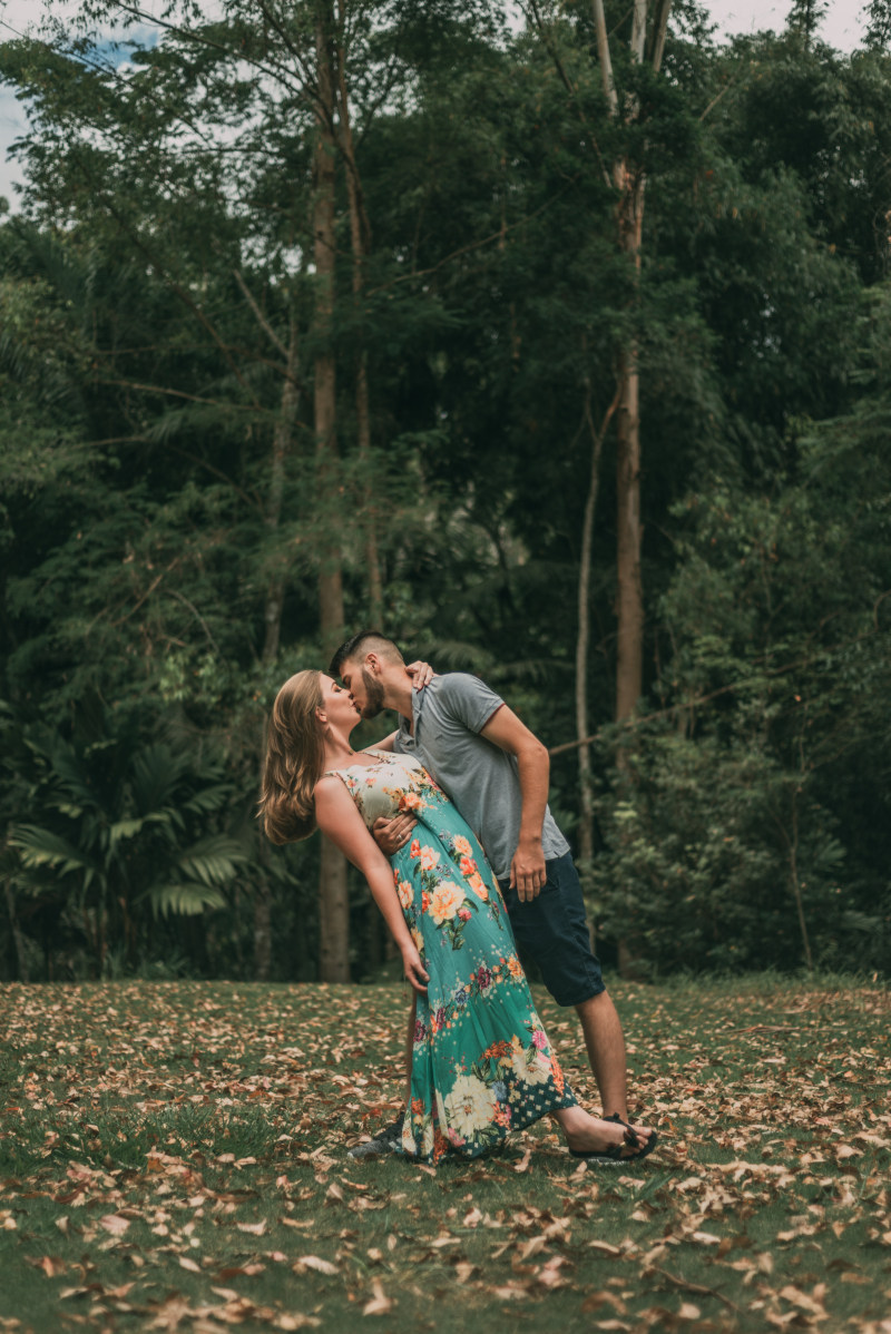 站在男人亲吻女人的嘴唇Standing Man Kissing Woman’s Lips|affection,Beautiful,couple,embrace,happiness,holding,kissing,love,romantic,togetherness,woman,夫妇,女人,幸福,感情,拥抱,接吻,控股,欢聚,浪漫,爱情,美丽-海量高质量免版权图片素材-设计师素材-摄影图片-mitapix-美塔图像