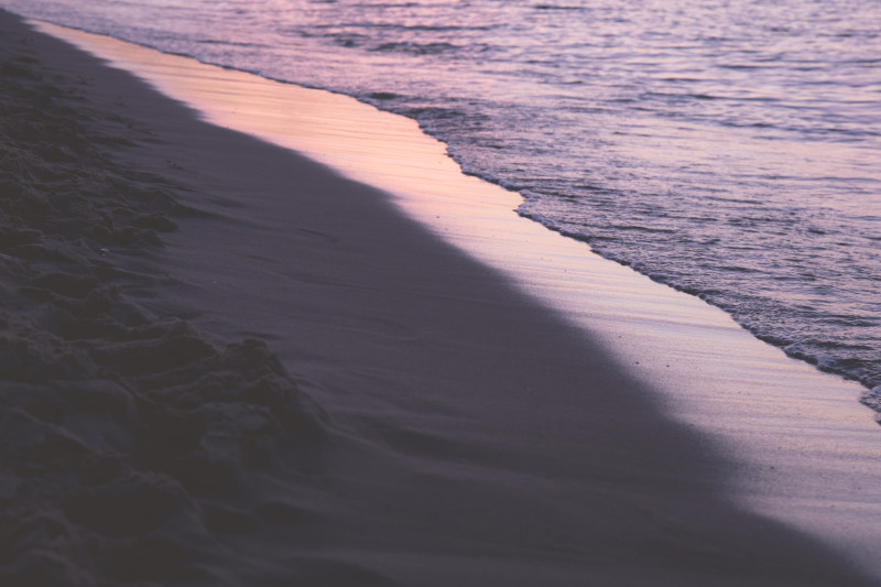 灰色的海岸线Grey Shoreline|afterglow,bay,beach,coast,coastline,Dawn,dusk,environment,idyllic,nature,Ocean,oceanshore,oceanside,outdoors,peaceful,ripples,sand,scenery,scenic,Sea,seascape,seashore,seaside,shore,surf,tranquil,Water,waves,余辉,和平,安静,岸冲浪,性质,户外,景区,水,波浪,海,海岸,海岸线,海景,海洋,海滨,海滩,海边,涟漪,湾,环境,田园,砂,风景,黄昏,黎明-海量高质量免版权图片素材-设计师素材-摄影图片-mitapix-美塔图像