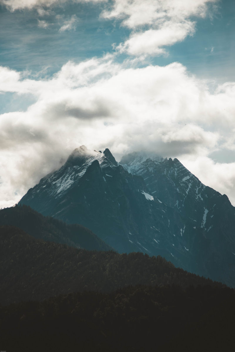 山的景色|云层,多云,天空,山脉,山脊,户外,环境,自然,阿尔卑斯山,风景,高山-海量高质量免版权图片素材-设计师素材-摄影图片-mitapix-美塔图像