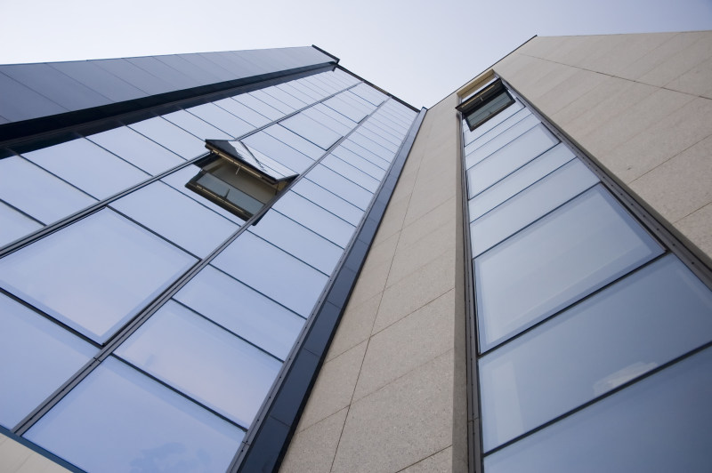 灰色的混凝土建筑与玻璃窗在低角度摄影Gray Concrete Building With Glass Windows in Lowangle Photography|architectural design,Architecture,Building,Business,City,construction,Contemporary,expression,exterior,finance,futuristic,glass windows,high,low angle shot,Modern,Office,perspective,skyscraper,tallest,低角度拍摄,办公室,商业,城市,外部,建筑,建筑设计,建设,当代,最高的,未来派,现代,玻璃窗口,表达,财务,透视,高,高层建筑-海量高质量免版权图片素材-设计师素材-摄影图片-mitapix-美塔图像