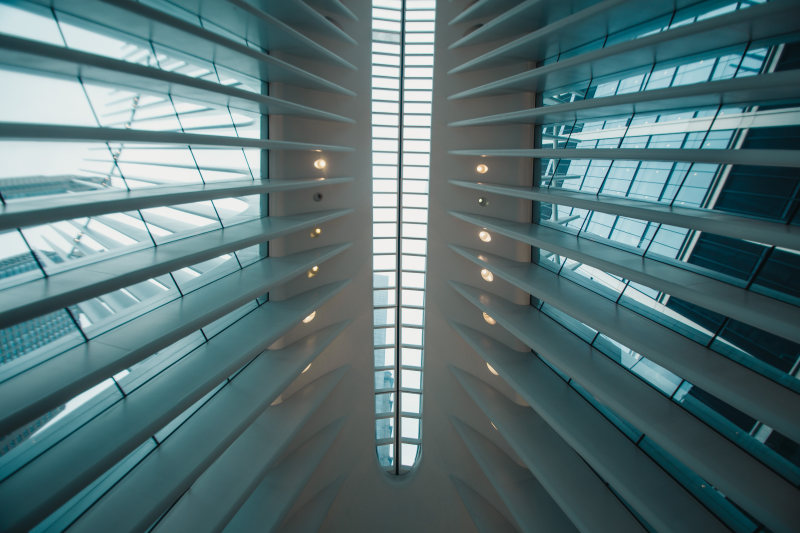 低角度摄影结构的上限Low Angle Photography of Structure Ceiling|低角度拍摄,体系结构,内部,在室内,城市,天花板,建筑,建筑设计,当代,未来主义的,灯,现代,现代建筑,玻璃,玻璃物品,玻璃窗户,玻璃面板,白天,窗户,结构,设计,钢,高-海量高质量免版权图片素材-设计师素材-摄影图片-mitapix-美塔图像