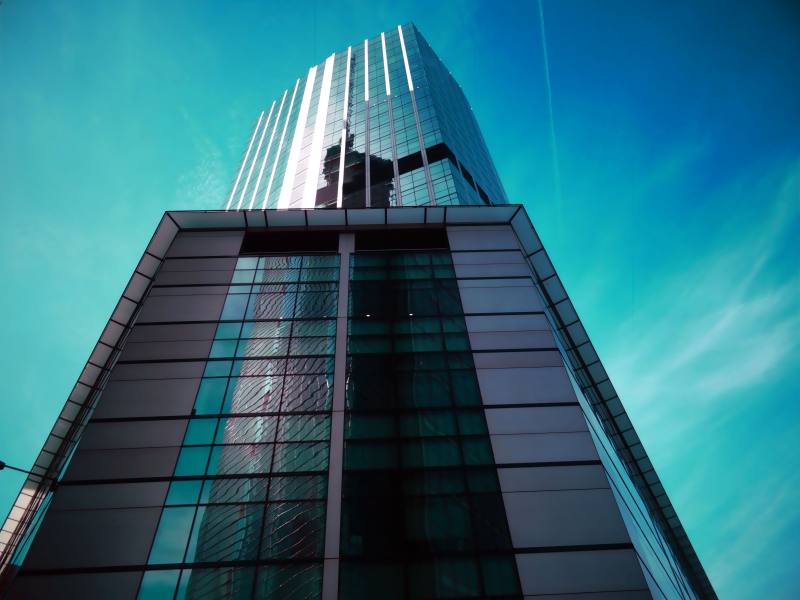 蓝天下的商业建筑Commercial Building Under Blue Sky-architectural design,Architecture,Building,Business,City,cityscape,Contemporary,facade,finance,futuristic,glass items,glass windows,low angle shot,Modern,Office,perspective,Reflection,Sky,skyscraper,tall,tower,Urban,windows,低角度拍摄,办公室,反射,商业,城市,城市景观,塔,天空,建筑,建筑设计,当代,摩天大楼,未来派,现代,玻璃窗,玻璃项目,窗口,财务,透视,门面,高-海量高质量免版权图片素材-设计师素材-摄影图片-mitapix-美塔图像