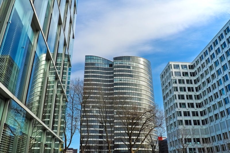 混凝土结构的照片Photograph of Concrete Structures|architectural design,Architecture,buildings,Business,City,cityscape,Clouds,Contemporary,expression,facade,finance,futuristic,glass window,low angle shot,Modern,modern architecture,office building,offices,perspective,Reflection,skyscrapers,Structure,tall,tallest,tower,town center,Urban,windows,业务,云,低角度拍摄,体系结构,办公大楼,办公室,反射,城市,城市景观,塔,市中心,建筑物,建筑设计,当代,摩天大楼,最高,未来派,现代,现代建筑,玻璃窗口,窗户,结构,表达式,观点,财政部,门面,高-海量高质量免版权图片素材-设计师素材-摄影图片-mitapix-美塔图像