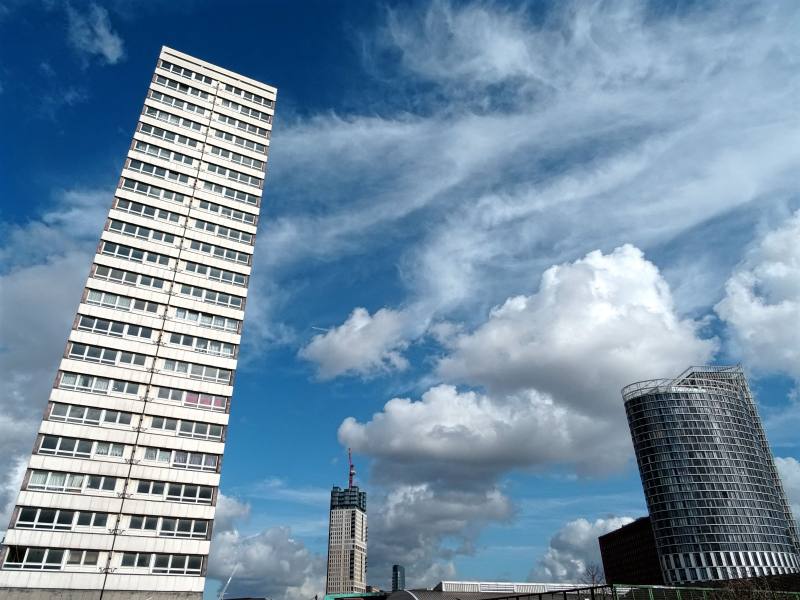 白色的高层建筑物的照片Photo of White High Rise Building|architectural design,Architecture,buildings,Business,City,cityscape,Clouds,Contemporary,Daylight,downtown,futuristic,glass windows,high,low angle shot,Modern,offices,outdoors,Sky,skyline,skyscraper,tall,tower,Urban,业务,云,低角度拍摄,体系结构,办公室,城市,城市景观,塔,夏时制,天空,天际线,市中心,建筑物,建筑设计,当代,户外,摩天大楼,未来派,现代,玻璃窗口,高-海量高质量免版权图片素材-设计师素材-摄影图片-mitapix-美塔图像