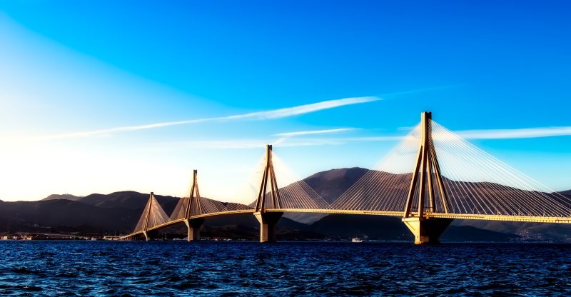 布朗吊桥Photo of Brown Suspension Bridge-Architecture,bay,beach,boat,Bridge,buildings,Clouds,harbor,harbour,landmark,landscape,marina,mountains,nautical,Ocean,outdoors,Sea,seashore,ship,Sky,transportation system,Water,watercraft,waterfront,云,地标,天空,山,建筑,建筑物,户外,景观,桥,水的照片,海,海洋,海湾,海滨,海滩,港口,码头,航海,船,船舶,运输系统-海量高质量免版权图片素材-设计师素材-摄影图片-mitapix-美塔图像