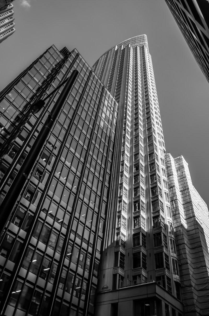 高层建筑的低角度的照片Low Angle Photo of High Rise Buildings|Architecture,black-and-white,building exterior,buildings,commercial,corporate,facade,high rise,low angle shot,perspective,skyscrapers,towers,企业,低角度拍摄,体系结构,商业,塔,建筑,建筑外墙,摩天大楼,观点,门面,高层,黑色和白色-海量高质量免版权图片素材-设计师素材-摄影图片-mitapix-美塔图像