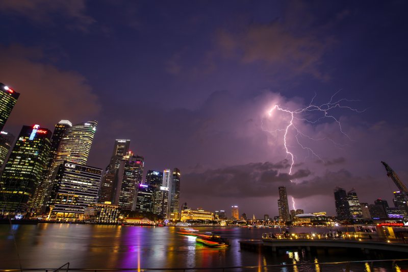 闪电和城市的天际线照片Lightning and Skyline Photo of Cityscape|Architecture,Blue,bolt,Bridge,bright,buildings,City,city lights,cityscape,Clouds,dark,dusk,electric,energy,evening,flash,Light,lightning,lightning strike,natural,Night,night lights,powerful,Reflection,River,Sky,skyline,skyscraper,storm,strike,thunder,thunderbolt,thunderstorm,Water,weather,云,体系结构,光,光明,功能强大,反射河,城市,城市景观,城市的灯光,夜,夜间灯,天气,天空,天际线,建筑物,摩天大楼,晚上,暗,桥,水,电动,罢工,能源,自然,蓝色,螺栓,闪存,闪电,雷击,雷声,雷暴,雷电,风暴,黄昏-海量高质量免版权图片素材-设计师素材-摄影图片-mitapix-美塔图像