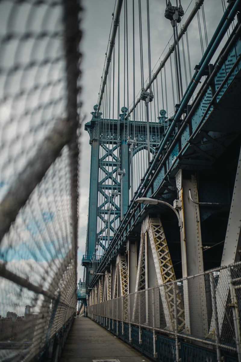 低角灰色扩展桥的照片Low-angle Photo of Gray Extension Bridge|业务,交通系统,人行桥,低角度拍摄,体系结构,具有里程碑意义的,吊桥,在户外,城市,塔,天空,建筑,建设,扩展,旅行,日光,最高的,桥,的角度来看,行业,表达式,连接,钢,铁,铁丝栅栏,高,黄昏,黎明-海量高质量免版权图片素材-设计师素材-摄影图片-mitapix-美塔图像