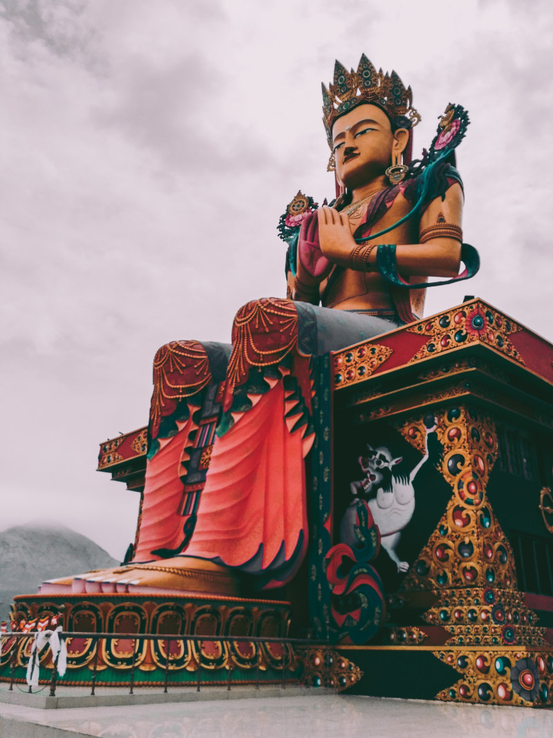 男人坐在宝座上的雕像Man Sitting on Throne Statue|Architecture,bright,buddha,Buddhism,buddhist,buddhist temple,culture,daytime,face,faith,famous,god,Gold,holy,landmark,monument,oriental,outdoors,religion,sacred,sculpture,shrine,statue,symbol,temple,tourist attraction,tourist destination,tourist spot,tradition,Traditional,worship,东方,传统,体系结构,佛,佛教,佛教寺庙,信仰,光明,具有里程碑意义,圣,宗教,寺,崇拜,户外,文化,旅游景点,旅游目的地,旅游胜地,白天,着名,神,神圣,神社,符号,纪念碑,脸,雕像,雕塑,黄金-海量高质量免版权图片素材-设计师素材-摄影图片-mitapix-美塔图像