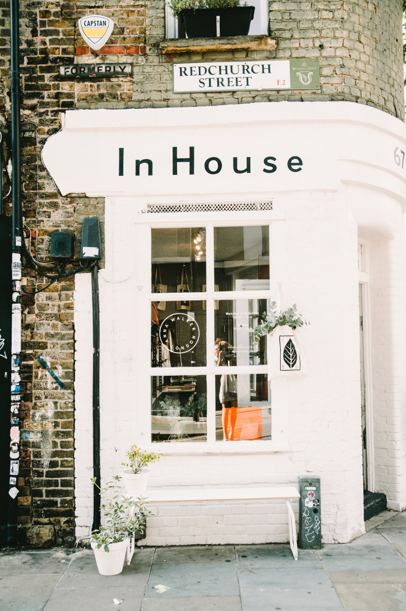 Redchurch街标牌Redchurch Street Signage|Architecture,Building,City,Daylight,door,entrance,exterior,facade,House,outdoors,pavement,signage,Street,Town,Travel,wall,window,入口,城市,墙,外墙,建筑,户外,房子,旅行,日光,标牌,窗口,街道,路面,镇,门,门面-海量高质量免版权图片素材-设计师素材-摄影图片-mitapix-美塔图像