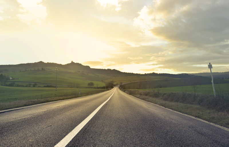 从道路Scenic View of the Field from the Road|asphalt,Clouds,cloudy,country,countryside,Dawn,Daylight,dusk,empty,Field,Grass,guidance,highway,hills,landscape,road,rural,Sky,sunrise,sunset,Travel,Trees,tuscany,way,云,公路,农村,国家,多云,天空,字段,小山,托斯卡纳,指导,旅行领域的风景视图,日出,日落,景观,树木,沥青,白天,空,草,路,道路,黄昏,黎明-海量高质量免版权图片素材-设计师素材-摄影图片-mitapix-美塔图像