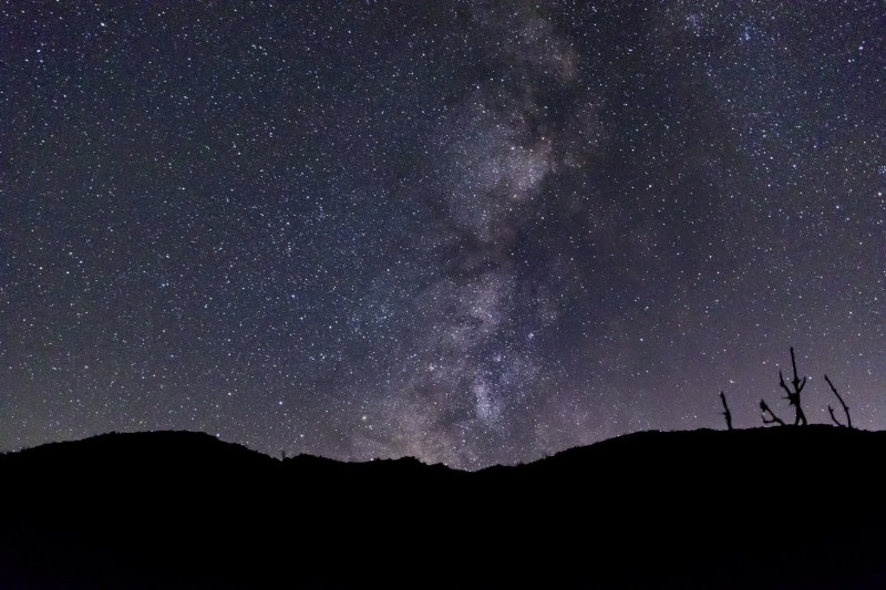 长曝光恒星摄影|夜晚,天文学,天空,宇宙,恒星,户外,探索,无限,星云,星座,星空,星系,空间,行星,银河,长期暴露,风景,黑暗-海量高质量免版权图片素材-设计师素材-摄影图片-mitapix-美塔图像