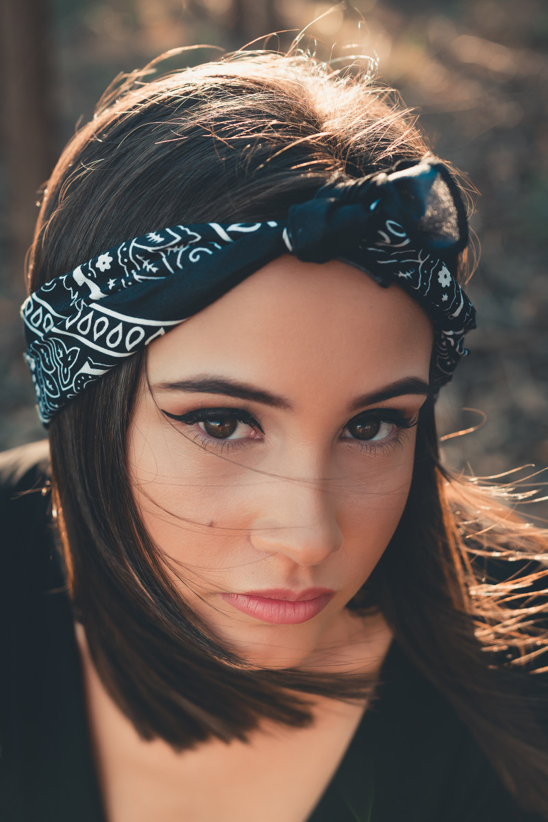 特写照片的女人穿着黑色头巾CloseUp Photo of Woman Wearing Black Bandana|attractive,bandana,Beautiful,beauty,Blur,bokeh,closeup,Cute,eyes,face,Fashion,female,Focus,glamour,hair,lady,lips,model,person,photoshoot,Portrait,pose,pretty,sexy,skin,style,woman,人,可爱,嘴唇,头发,头巾,女人,女士,女性,性感,散景,时尚,有吸引力,构成,模型,模糊,漂亮,焦点,照片拍摄,特写,皮肤,眼睛,美丽,美容,肖像,脸,风格,魅力-海量高质量免版权图片素材-设计师素材-摄影图片-mitapix-美塔图像