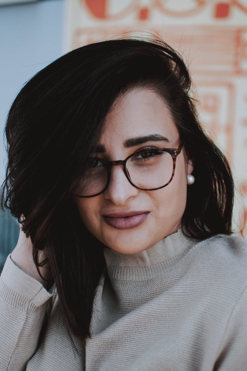 妇女的黑框眼镜Women’s Black Framed Eyeglasses|attractive,Beautiful,beautiful girl,beauty,casual,closeup,eyes,eyewear,face,facial expression,Fashion,fashionable,female,girl,hair,hairstyle,human,indoors,lady,lips,looking,model,person,photoshoot,pose,posing,pretty,skin,smiling,wear,woman,Young,人,人类,休闲,发型,嘴唇,在室内,头发,女人,女孩,女性,姿势,寻找,年轻的,微笑,摆在,时尚,有吸引力,模型,漂亮,漂亮的女孩,照片拍摄,特写,皮肤,眼睛,眼镜,穿,美丽,美容,脸,那位女士,面部表情-海量高质量免版权图片素材-设计师素材-摄影图片-mitapix-美塔图像