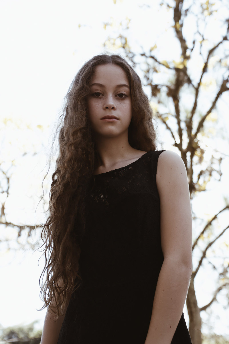 女人穿着B缺乏船领无袖连衣裙Woman Wearing Black Boatneck Sleeveless Dress|attractive,Beautiful,beautiful girl,beauty,blurred background,casual,closeup,Daylight,daytime,dress,eyes,face,facial expression,Fashion,fashionable,female,girl,hair,hairstyle,human,lady,lips,looking,model,outdoors,person,photoshoot,pose,posing,pretty,skin,wear,woman,Young,Youth,人,休闲,发型,嘴唇,夫人,头发,女孩,女性,妇女,姿势,户外,摆在,时尚,有吸引力,模型,模糊背景,漂亮,漂亮的女孩,照片拍摄,特写,白天,皮肤,看,眼睛,穿,美丽,美容,脸,衣服,青年,面部表情-海量高质量免版权图片素材-设计师素材-摄影图片-mitapix-美塔图像