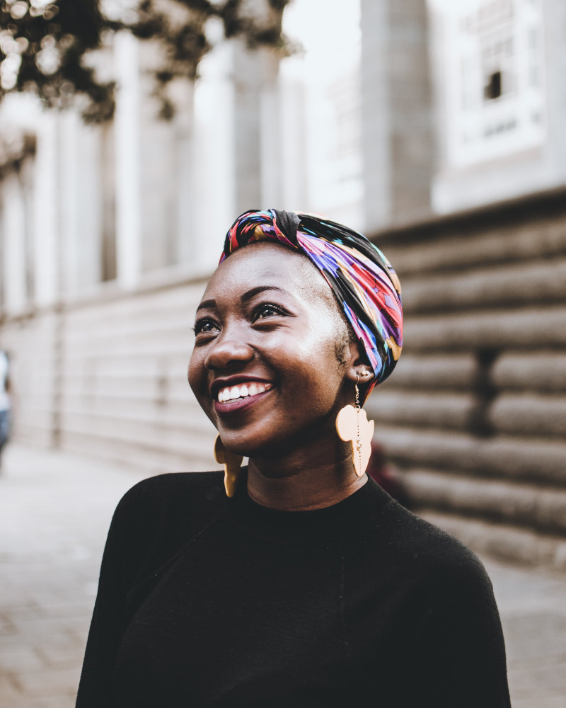 女人戴头巾的照片Photo of Woman Wearing Headscarf|attractive,Beautiful,beauty,Blur,City,Close-up,depth of field,earrings,facial expression,female,Focus,Happy,headscarf,headwear,lady,long sleeves,looking up,outdoors,person,photoshoot,Portrait,pose,pretty,Smile,smiling,Street,Urban,veil,wear,woman,人,城市,头巾,头饰,女人,女性,微笑,快乐,户外,拍摄,景深,有吸引力,构成,查找,模糊,漂亮,焦点,穿,美丽,美容,耳环,肖像,街,那位女士,长袖,面纱,面部表情-海量高质量免版权图片素材-设计师素材-摄影图片-mitapix-美塔图像