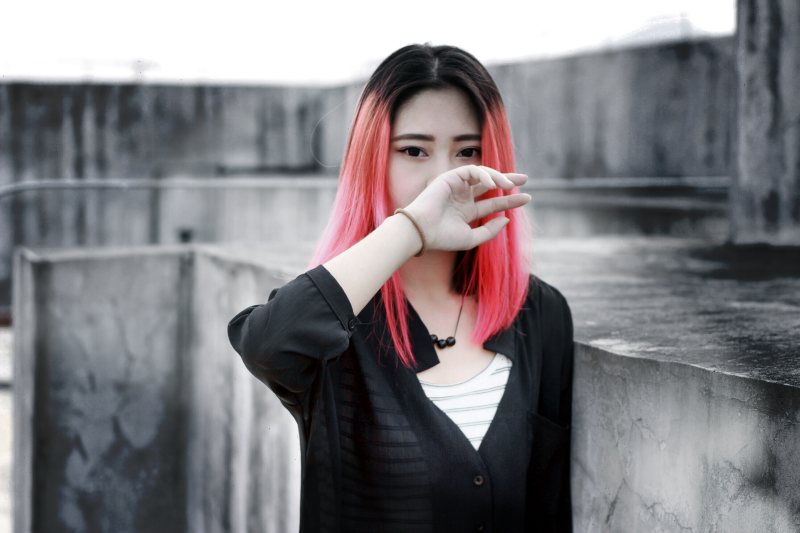 粉红色头发的女人Standind混凝土墙附近Pink Haired Woman Standind Near Concrete Wall|attractive,Beautiful,Cute,Fashion,female,girl,hair,hairstyle,Hand,lady,model,person,photoshoot,pink hair,Portrait,pose,posture,pretty,style,stylish,woman,Young,人,发型,可爱,头发,女子,女孩,女性,姿势,年轻,手,拍摄,时尚,有吸引力,构成,模型,漂亮,粉红色的头发,美丽,肖像,那位女士,风格-海量高质量免版权图片素材-设计师素材-摄影图片-mitapix-美塔图像