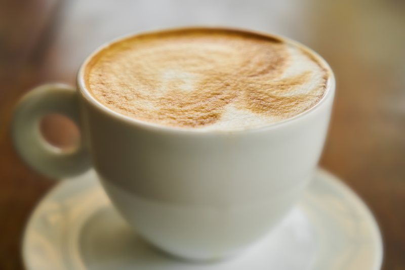 卡布奇诺白色茶杯Cappuccino on White Teacup|background,beverage,Blur,Break,breakfast,Brown,Café,caffeine,cappuccino,closeup,coffee,coffee cup,coffee drink,coffee mug,cream,cup,cup of coffee,detail,drink,espresso,foam,Hot,latte,macro,milk,mocha,Morning,Mug,porcelain,restaurant,saucer,table,上午,休息,卡布奇诺咖啡,咖啡,咖啡因,咖啡杯,咖啡饮料,咖啡馆,奶油,宏,拿铁,摩卡,早餐,杯,杯咖啡,杯子,棕色,模糊,泡沫,热,牛奶,特写,瓷器,背景,表,详细信息,飞碟,餐厅,饮料-海量高质量免版权图片素材-设计师素材-摄影图片-mitapix-美塔图像