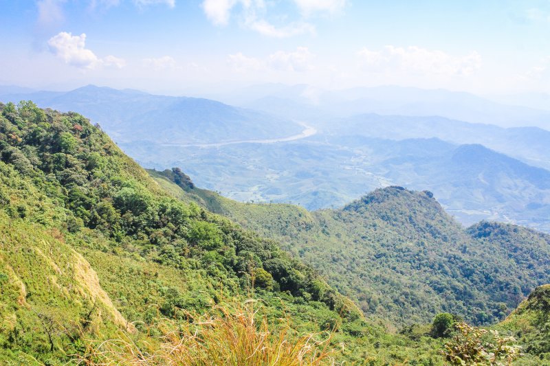 山的景色|乡村,云,天空,宁静,山,旅游,早晨,景色,暗,朦胧,树木,树林,森林,植物,泰国,环境,田园,背景,自然,草,雾,顶部,风景,高-海量高质量免版权图片素材-设计师素材-摄影图片-mitapix-美塔图像