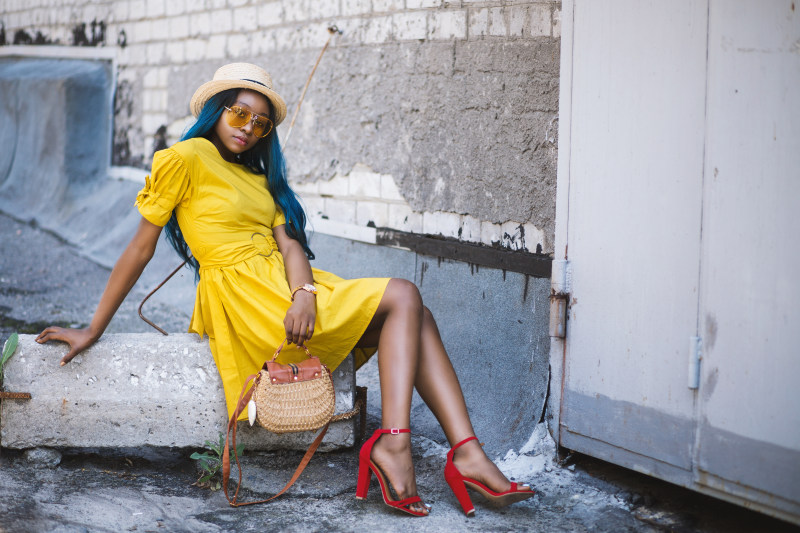 女人模型姿势摄影Woman Model Pose Photography|bag,colorful,Colors,daytime,Fashion,fashionable,female,girl,hairstyle,hat,heels,lady,model,outdoors,outfit,person,photoshoot,pose,red shoes,sitting,style,sunglasses,Urban,wear,woman,yellow dress,Young,人,发型,坐,城市,多彩,太阳镜,女人,女士,女孩,女性,帽子,年轻,户外,拍摄,时尚,构成,样式,模型,白天,穿,红鞋,衣服,袋,颜色,高跟鞋,黄色连衣裙-海量高质量免版权图片素材-设计师素材-摄影图片-mitapix-美塔图像