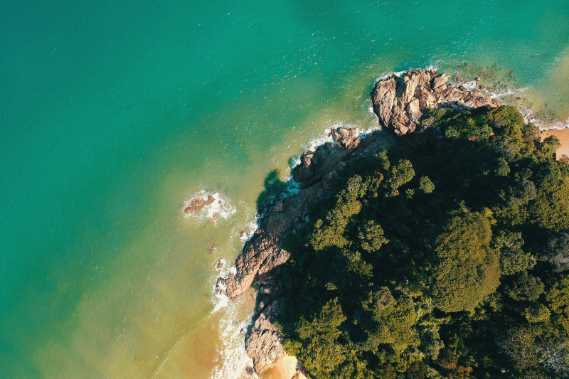 鸟瞰的海滨Bird’s Eye View Of Seashore|oceanshore,俯视图,在户外,岩石,无人机拍摄的,无人机摄影,模型,水,海,海岸,海景,海滨,海滩,海边,石头,自然,鸟瞰-海量高质量免版权图片素材-设计师素材-摄影图片-mitapix-美塔图像