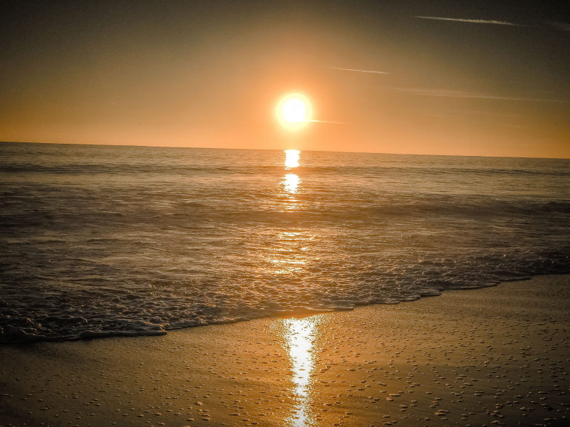 摄影的海洋在日落期间Photography of Ocean during Sunset|beach,bright,clear sky,coast,Dawn,dusk,environment,horizon,idyllic,nature,Ocean,oceanshore,oceanside,peaceful,sand,scenery,scenic,Sea,seascape,seashore,seaside,shore,Sky,summer,sun glare,sunrise,sunset,tranquil,view,Water,waves,和平,地平线,夏天,天空,太阳眩光,宁静,岸,日出,日落,明亮,景区,晴朗的天空,水,沙,波浪,海,海岸,海景,海洋,海滨,海滩,海边,环境,田园,自然,视图,风景,黄昏,黎明-海量高质量免版权图片素材-设计师素材-摄影图片-mitapix-美塔图像