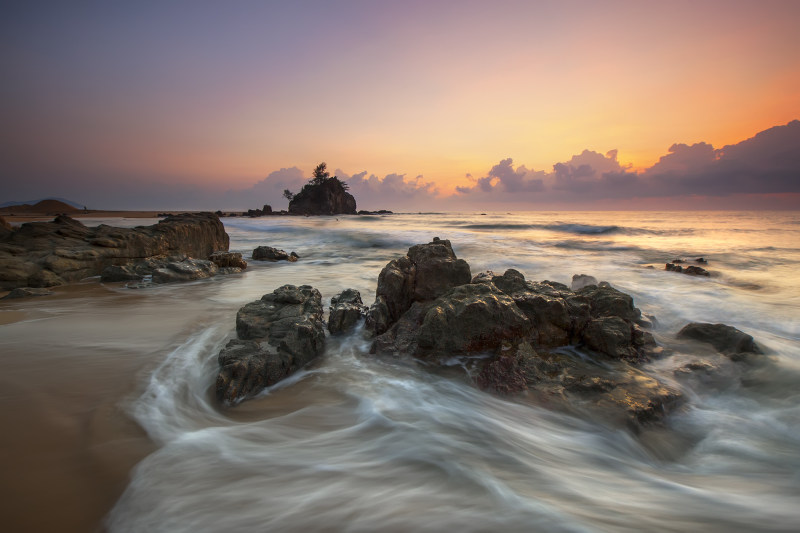 日落时海边的石头|岩石,日出,日落,水,波浪,海岸,海洋,海滩,石头,自然,长期暴露,风景-海量高质量免版权图片素材-设计师素材-摄影图片-mitapix-美塔图像