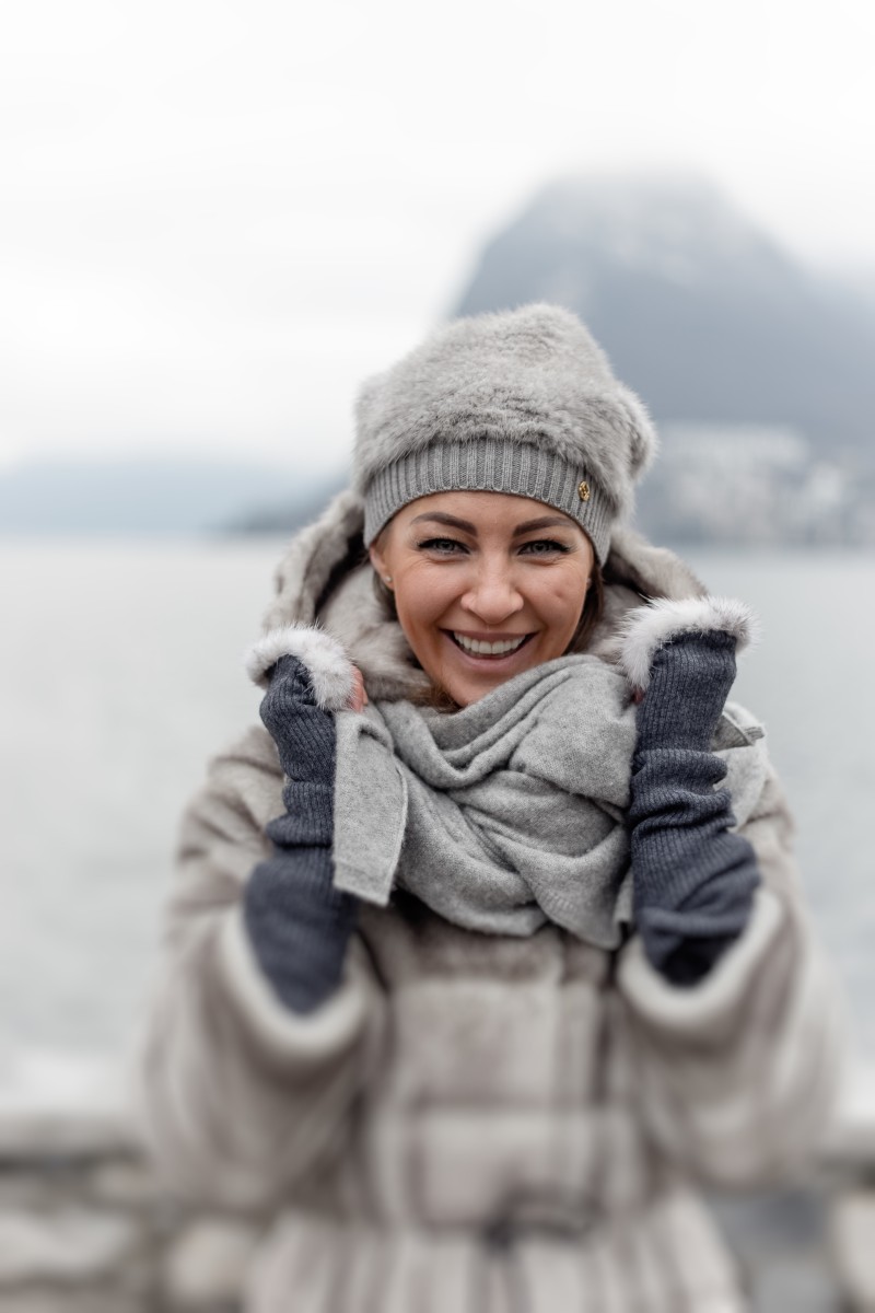 微笑的女人在冬季服装的照片Photo of Smiling Woman in Winter Clothing-Beanie,beautiful woman,cold,Happy,laughing,scarf,smiling,standing,winter,winter clothing,winter coat,woman,冬季,冬季大衣,冬季服装,冷,围巾,女人,微笑,快乐,站立,笑,美丽的女人,豆豆-海量高质量免版权图片素材-设计师素材-摄影图片-mitapix-美塔图像