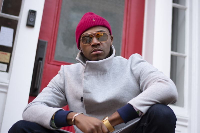 男子身穿红色针织帽Man Wearing Red Knit Cap|Beanie,Blur,bonnet,depth of field,eyeglasses,eyewear,facial expression,Fashion,fashionable,Focus,guy,knit cap,looking,male,Man,model,outdoors,person,photoshoot,pose,posture,sitting,sunglasses,Urban,wear,人,坐,城市,太阳眼镜,姿势,家伙,寻找,帽子,户外,拍摄,时尚,景深,构成,模型,模糊,焦点,男子,男性,眼镜,穿,豆豆,针织帽,面部表情-海量高质量免版权图片素材-设计师素材-摄影图片-mitapix-美塔图像