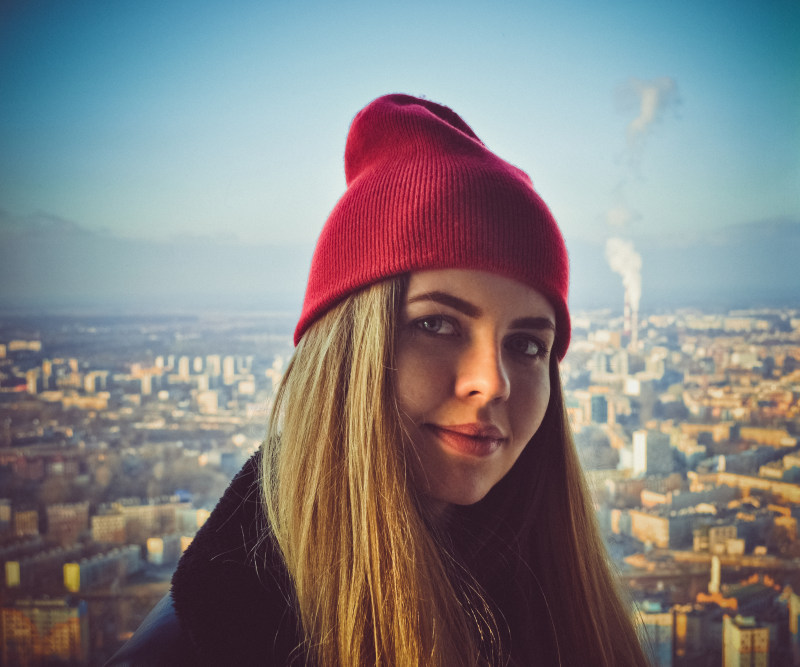 穿红色童帽的妇女Woman Wearing Red Beanie|Beautiful,beauty,blonde hair,bonnet,City,face,Fashion,female,girl,hair,hairstyle,model,person,photoshoot,pose,pretty,style,wear,White,woman,Young,人,俏丽,发型,城市,头发,女孩,女性,妇女,姿势,帽子,年轻,时尚,样式,模型,白色,秀丽,穿戴,美丽,金发,面孔-海量高质量免版权图片素材-设计师素材-摄影图片-mitapix-美塔图像