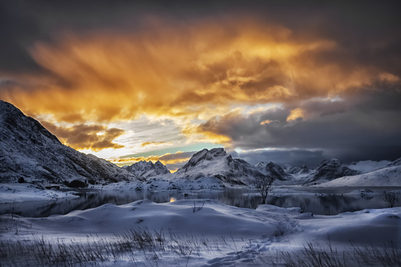 白雪皑皑的山Snow Capped Mountain|Beautiful,Clouds,cloudy,cold,Dawn,dramatic sky,ethereal,evening,frozen,HD wallpaper,Lake,landscape,Lofoten,lofoten archipelago,Lofoten islands,mountain peak,mountains,natural,nature,northern norway,orange sky,outdoors,scenery,scenic,scenic landscape,Season,Sky,snow,snowy,sun,sunset,Travel,Water,winter,云,傍晚,冬天,冰冻,北挪威,天空,太阳,季节,寒冷,山峰,山脉,戏剧性的天空,户外,旅行,日落,景区,景观,橙色的天空,水,湖泊,空灵,罗弗敦,罗弗敦群岛,美丽,自然,阴天,雪,风景,风景秀丽的景观,高清壁纸,黎明-海量高质量免版权图片素材-设计师素材-摄影图片-mitapix-美塔图像