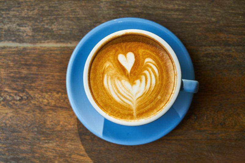 卡布奇诺蓝色陶瓷碟Cappuccino on Blue Ceramic Saucer|beverage,Blue,breakfast,Brown,Café,caffeine,cappuccino,closeup,coffee,coffee cup,coffee drink,coffee mug,cup,cup of coffee,delicious,drink,espresso,foam,food,Hot,latte,latte art,liquid,milk,Morning,Mug,saucer,table,tableware,卡布奇诺咖啡,咖啡,咖啡因,咖啡杯,咖啡饮料,咖啡馆,拿铁咖啡,拿铁艺术,早上,早餐,杯,杯咖啡,棕色,泡沫,浓咖啡,液体,热,牛奶,特写,碟,美味,蓝色,表,食品,餐具,饮料,马克杯-海量高质量免版权图片素材-设计师素材-摄影图片-mitapix-美塔图像