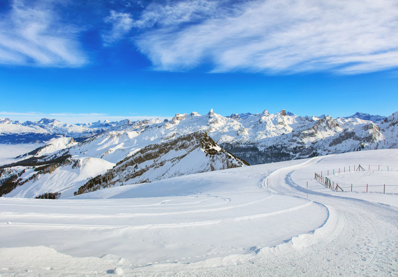 山与白雪的照片Photo of Mountains With White Snow|Blue,cliffs,Clouds,cold,Daylight,fence,frost,frozen,high,ice,landscape,mountain peak,mountain range,mountains,outdoors,peaks,scenic,Sky,slope,snow,summit,view,White,winter,云,冬天,冰,冷,冻结,围栏,坡,天空,山,山峰,山脉,悬崖,户外,景区,景观,白天,白色,蓝色,视图,雪,霜,首脑会议,高-海量高质量免版权图片素材-设计师素材-摄影图片-mitapix-美塔图像