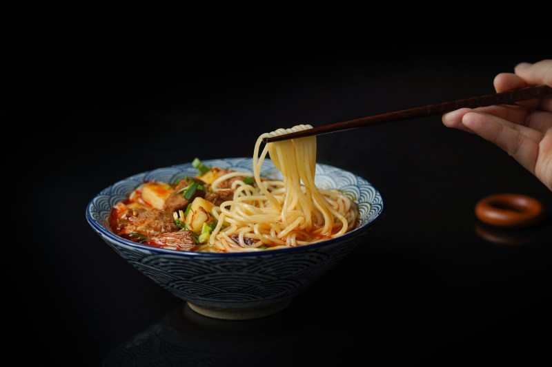 煮拉面Cooked Ramen|Bowl,chopsticks,Close-up,cooking,cuisine,delicious,dish,food,food photography,Hand,healthy,Hot,meal,meat,mouth-watering,noodles,pasta,person,pork,soup,table,tasty,vegetables,yummy,人,令人垂涎,健康,好吃,手,汤,热,烹饪,特写,猪肉,碗,筷子,美味,美食,肉,菜,蔬菜,表,面条,面食,食品,食品摄影,餐-海量高质量免版权图片素材-设计师素材-摄影图片-mitapix-美塔图像