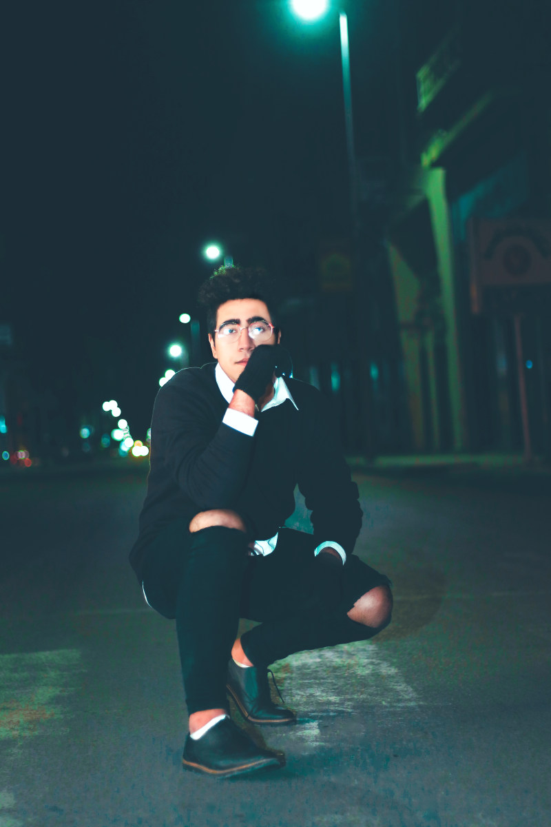 男人蹲在大楼外面的道路在晚上Man Crouching on Road Outside Building at Night|casual,closeup,dark,eyes,eyewear,face,facial expression,Fashion,fashionable,finelooking,goodlooking,guy,hair,hairstyle,Lights,looking,male,Man,model,musician,night time,outdoors,outfit,person,photoshoot,pose,road,Street,Urban,wear,Young,Youth,人,休闲,发型,城市,头发,好看,家伙,年轻,户外,拍摄,时尚,晚上的时间,构成,模型,灯,特写,男子,男性,看,眼睛,眼镜,磨损,脸,街,衣服,路,青年,面部表情,音乐家,黑暗-海量高质量免版权图片素材-设计师素材-摄影图片-mitapix-美塔图像