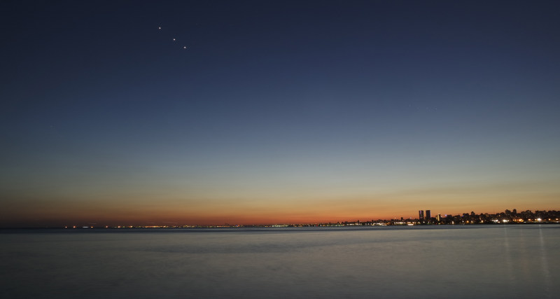 海边的建筑物|傍晚,城市,城市景观,大海,天空,星星,水,海边,黄昏-海量高质量免版权图片素材-设计师素材-摄影图片-mitapix-美塔图像