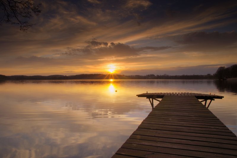 在黄金小时摄影湖码头Photography of Lake Dock during Golden Hour|Clouds,cloudscape,Cloudscape的,Dawn,dock,dusk,idyllic,jetty,Lake,landscape,nature,Ocean,outdoors,pier,poland,Reflection,rest,scenic,Sea,seascape,Sky,summer,sun,sunrise,sunset,Travel,Water,wooden,云,休息,反射,夏天,天空,太阳,户外,旅游,日出,日落,木,水,波兰,海景,海洋,海运,湖,田园诗,码头,自然,风景,黄昏,黎明-海量高质量免版权图片素材-设计师素材-摄影图片-mitapix-美塔图像