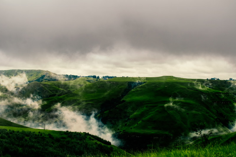 青山|乡村,云,天空,山,户外,日光,树木,绿,自然,自然摄影,草,风景-海量高质量免版权图片素材-设计师素材-摄影图片-mitapix-美塔图像