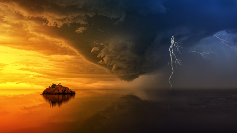 岛在黄金小时和即将到来的风暴Island During Golden Hour And Upcoming Storm|Clouds,Dawn,dramatic,dusk,HD wallpaper,island,lightning,Ocean,Reflection,Sea,storm,sunset,thunderstorm,Water,weather,云,反射,天气,岛,戏剧,日落,水,海,海洋,闪电,雷暴,风暴,高清壁纸,黄昏,黎明-海量高质量免版权图片素材-设计师素材-摄影图片-mitapix-美塔图像