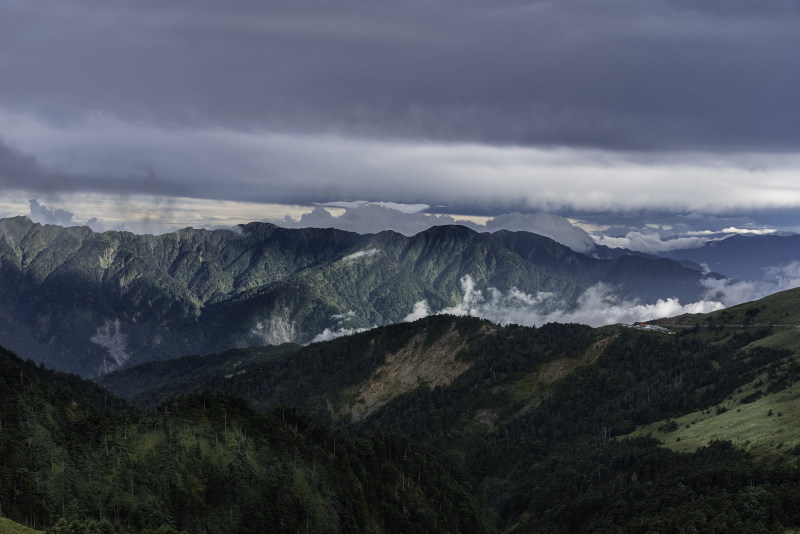 山区航空摄影|云,山,户外,日光,自然,风景-海量高质量免版权图片素材-设计师素材-摄影图片-mitapix-美塔图像